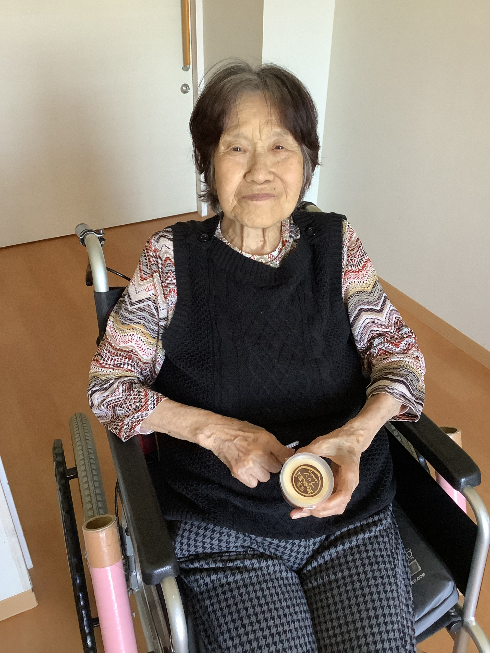 Okamotoya 地獄蒸しプリンを召し上がる🍮|福祉・介護・支援 社会福祉法人 奉優会(ほうゆうかい)