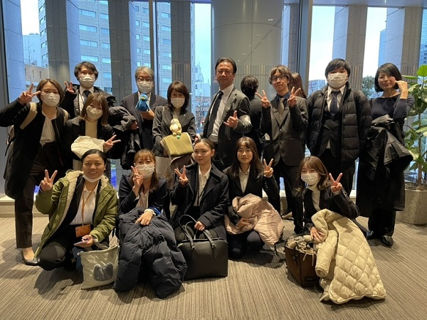 当日参加した白金の森メンバーの集合写真です。